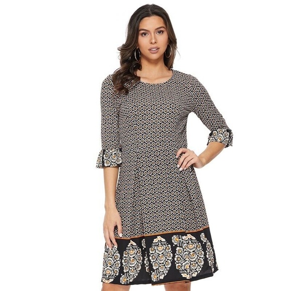 Fit and Flare 3/4 sleeve dress - Picture 1 of 4